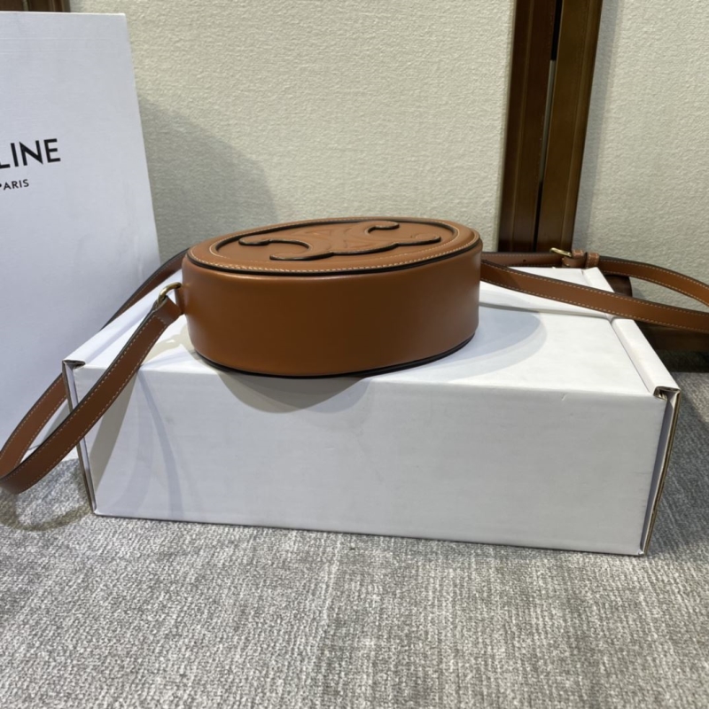 Ce1i*e triomphe bags